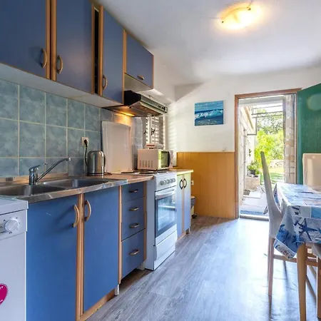 Lovely Apartment In Omis With Kitchen Exterior photo