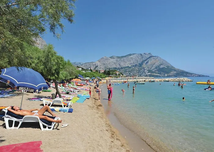 Lovely Apartment In Omis With Kitchen