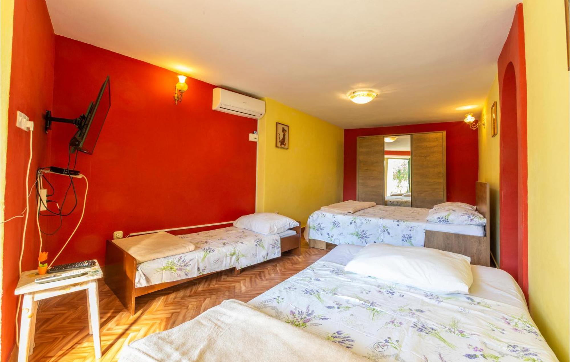 Lovely In With Kitchen Apartment Omis