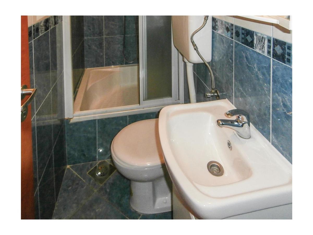 Lovely In With Kitchen Apartment *